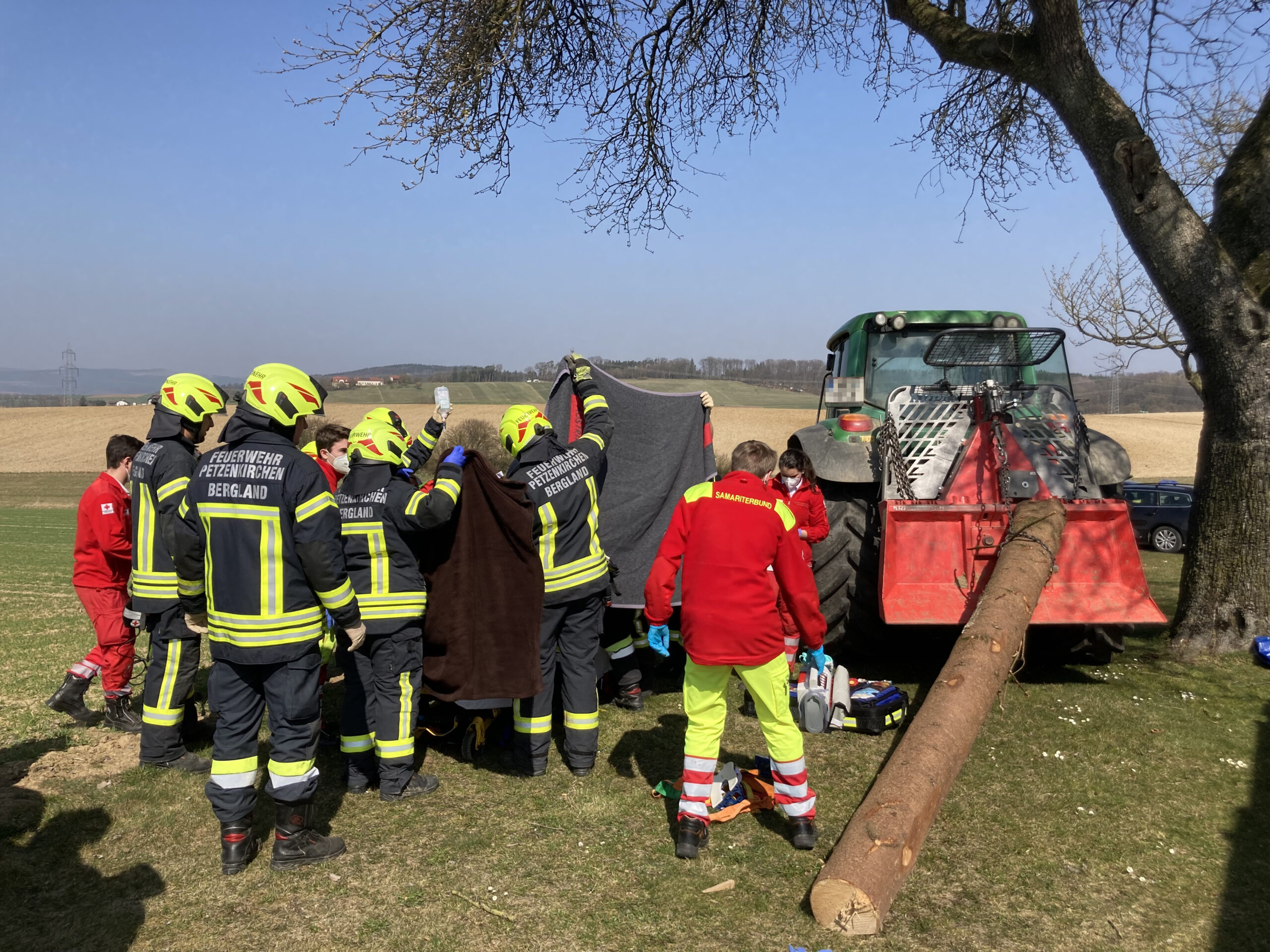 Menschenrettung nach Forstunfall