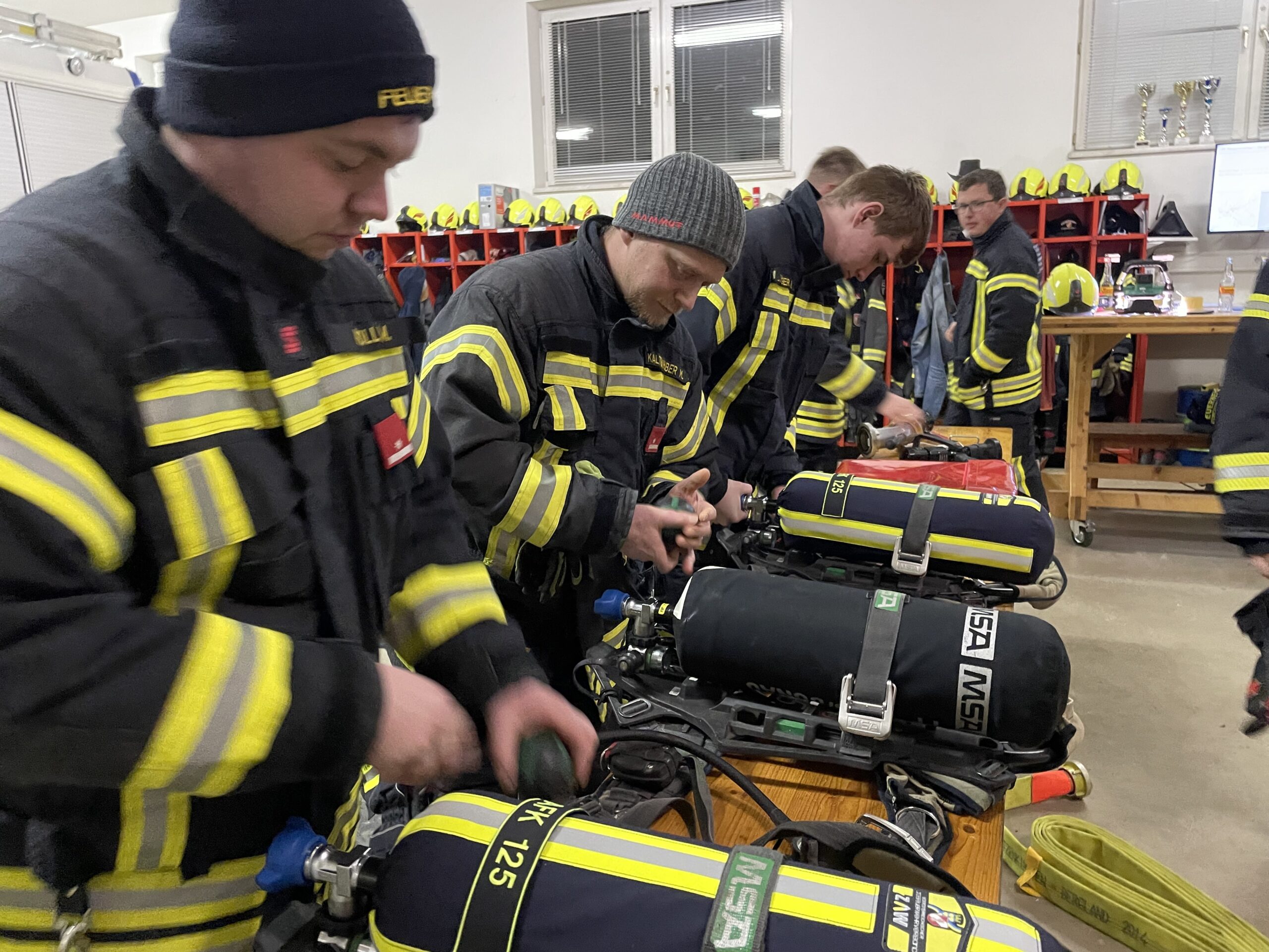 Spannende Atemschutzschulung im Feuerwehrhaus